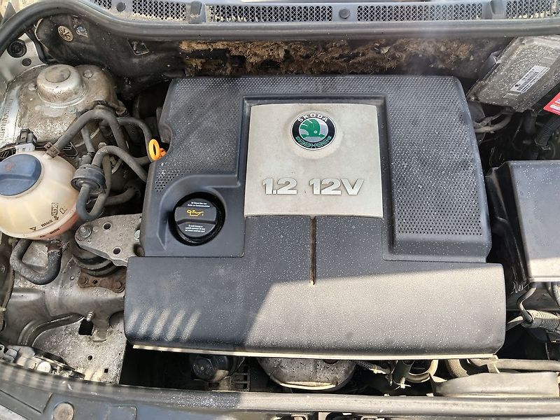 Škoda Fabia 1.2 HTP Classic Combi - fotka 15 z 21