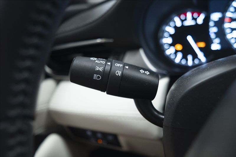 Mazda 6 2,5 SKYACTIV-G AT NAVI KŮŽE ČR - fotka 27 z 44