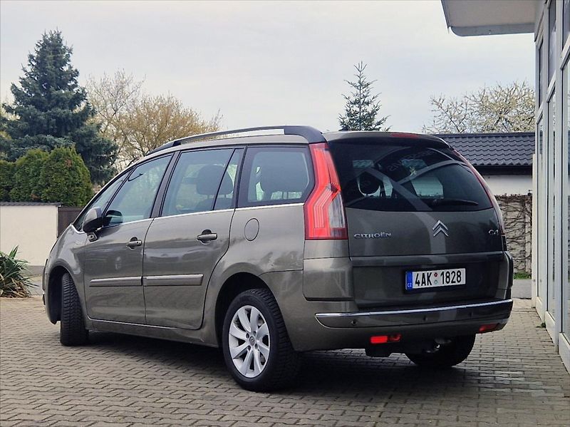 Citroën C4 Picasso 1,6 HDi 80kW AUTOKLIMA 7MIST - fotka 3 z 23