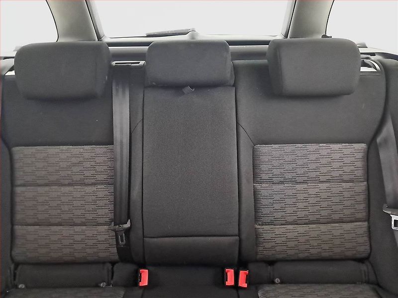 Škoda Octavia (2011) 1.6 TDI, Tempomat - fotka 10 z 15