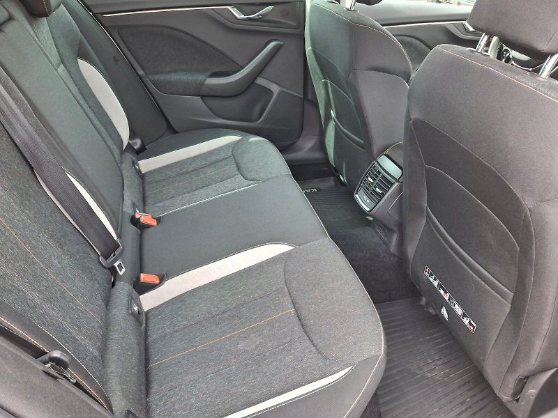 Škoda Kamiq (2022) Style 1,5TSi 110kW - fotka 15 z 35