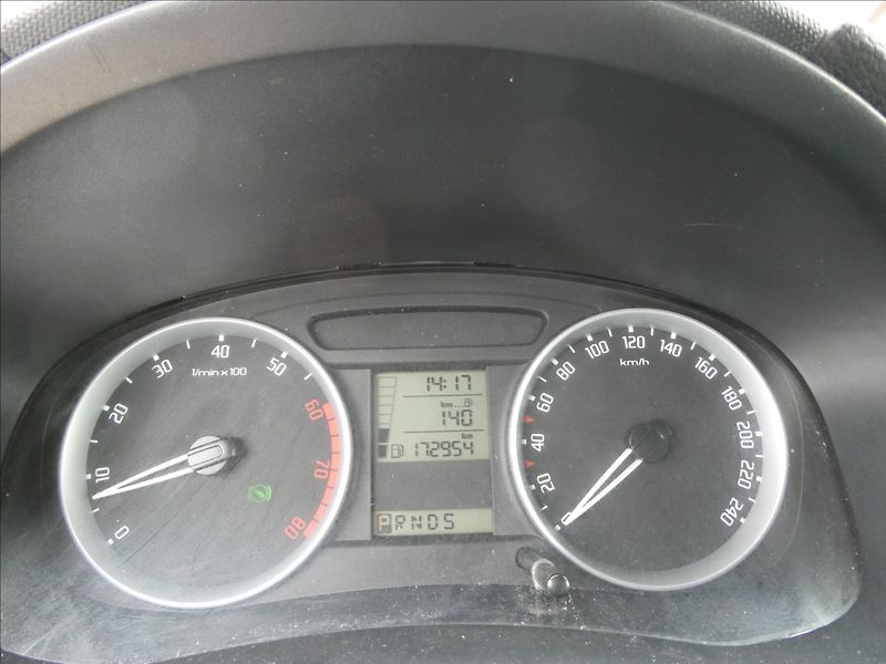 Škoda Fabia 1,6 i16V 77kW AUTOMAT,klima,ČR - fotka 24 z 30