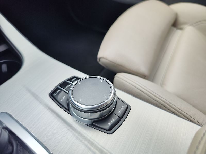 BMW X4 30d/190kW xDrive M-Paket AT - fotka 26 z 35