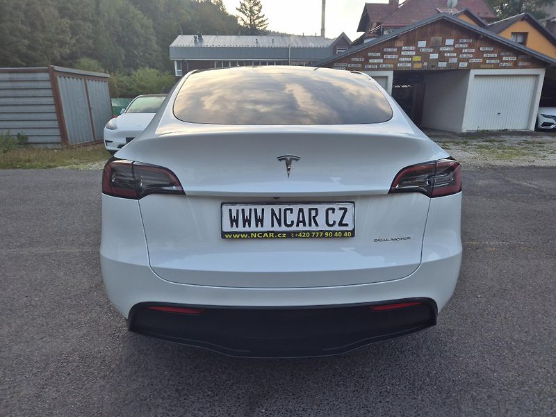 Tesla Model Y LONG RANGE DUAL MOTOR  92,7% - fotka 8 z 48