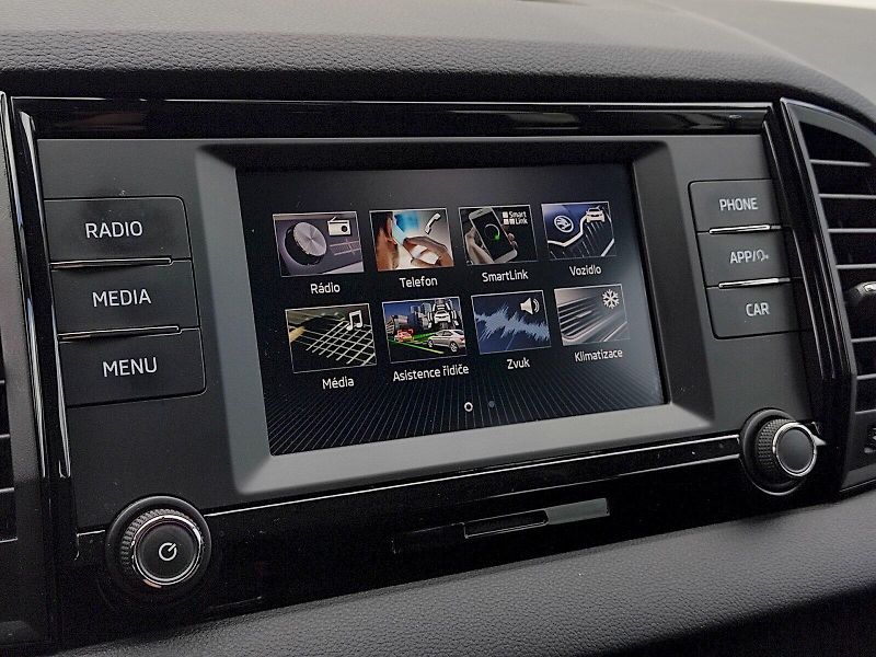 Škoda Karoq (2021) Active 1,5 Tsi - fotka 10 z 34
