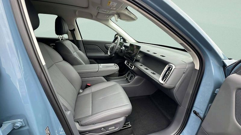 Leapmotor B10 (2026) Design hybrid EV baterie 18,8k - fotka 19 z 30