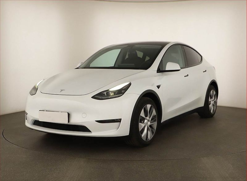 Tesla Model Y (2023) Long Range AWD 79kWh, SoH 92% - fotka 2 z 19