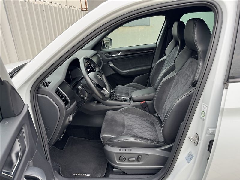 Škoda Kodiaq 2,0 TDI DSG 4X4 SPORTLINE 7mís - fotka 21 z 50