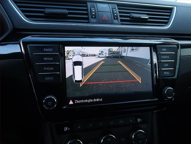 Škoda Superb (2016) Laurin&Klement 2.0 TDI - fotka 21 z 28
