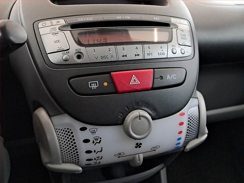 Peugeot 107 (2011) 1.0, po STK, Klima, udržované - fotka 13 z 14