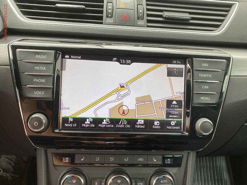 Škoda Superb (2016) 2.0 TDI 4x4, ČR, Style, DSG - fotka 17 z 19