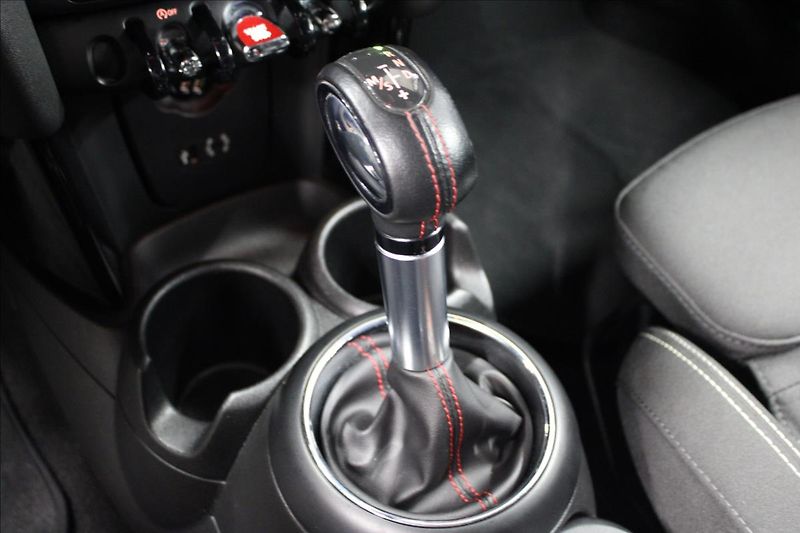 Mini Cooper S 2,0 141 kW JCW 1.majitel - fotka 25 z 31