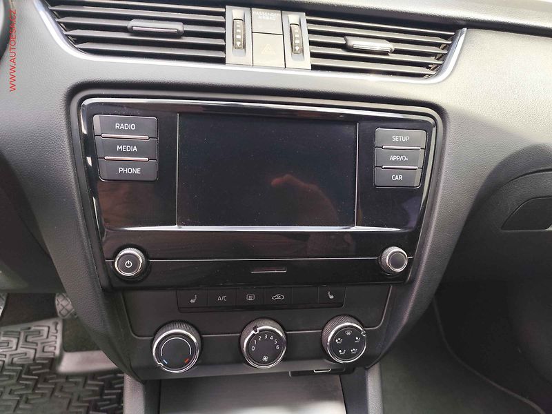 Škoda Octavia (2018) 1.6TDi, ČR, AC, temp - fotka 11 z 18