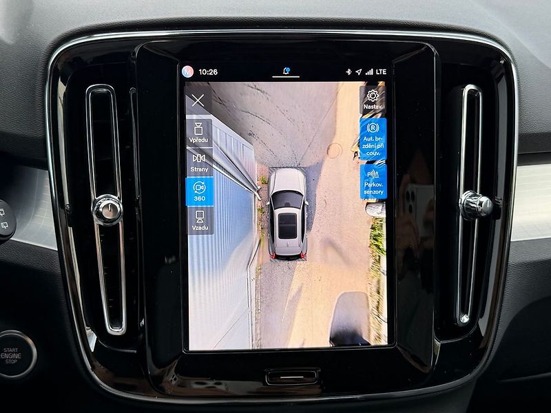 Volvo XC40 PLUS DARK, B3, 360°, PIXEL LED - fotka 21 z 24