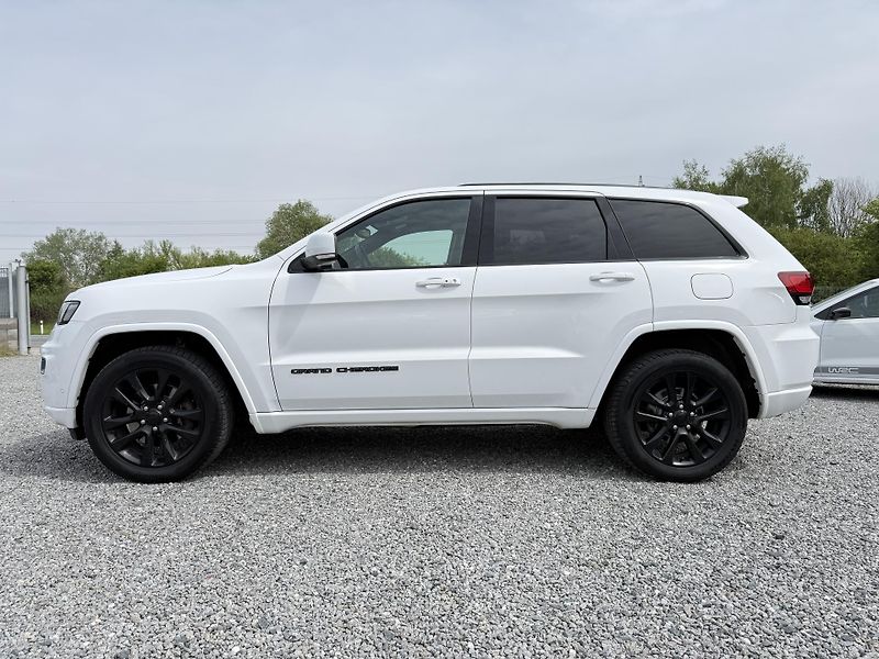Jeep Grand Cherokee 3.0CRDi 4x4 NIGHT EAGLE 184kW - fotka 8 z 19