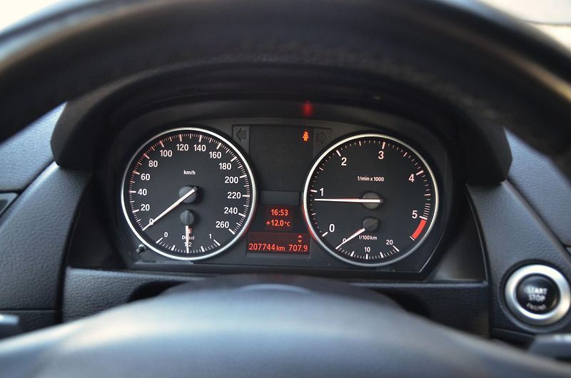 BMW X1 (2013) xDrive 18d // NOVÉ ROZVODY // - fotka 23 z 33