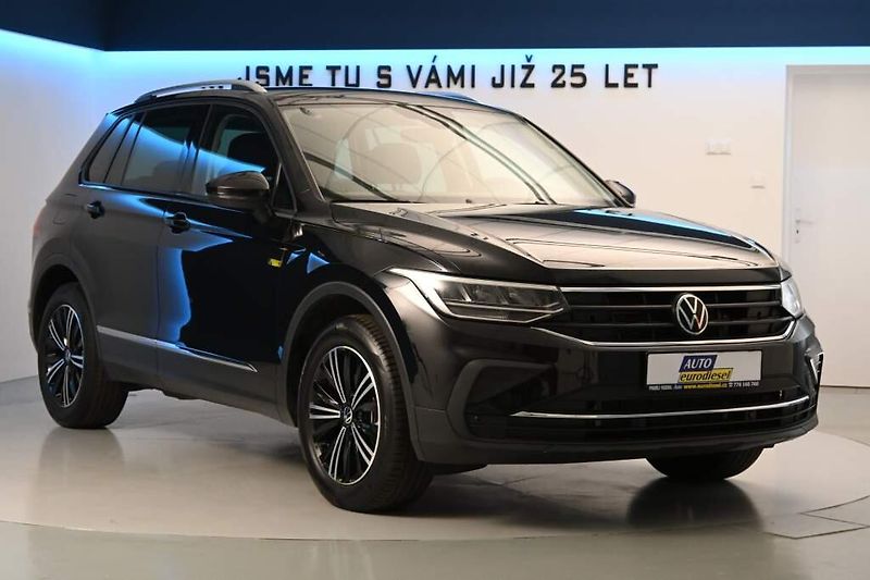Volkswagen Tiguan (2022) 2.0 4Motion LED DSG Life ACC T - fotka 4 z 38