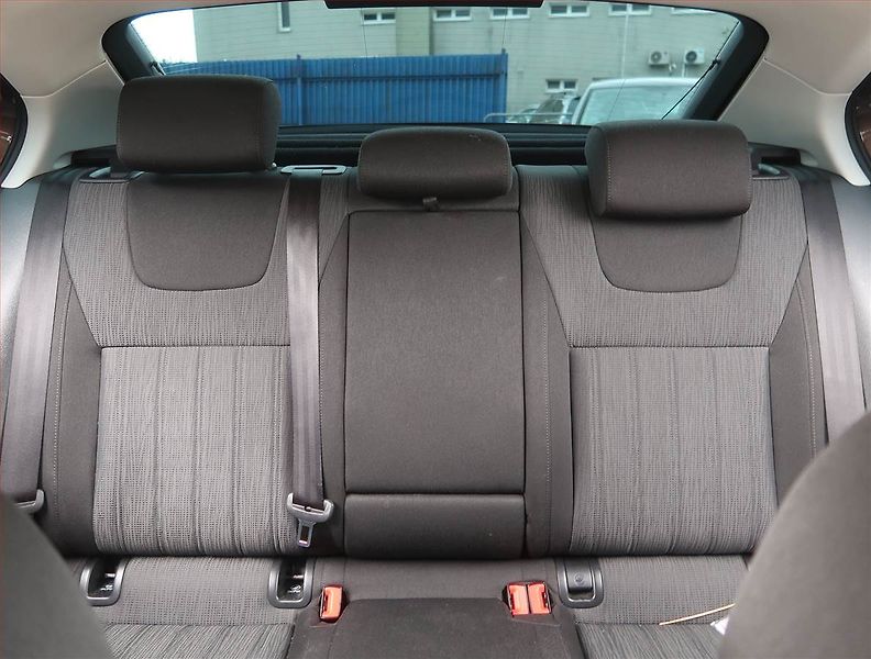 Škoda Octavia (2017) 1.6 TDI, Serv.kniha, Tempomat - fotka 10 z 18