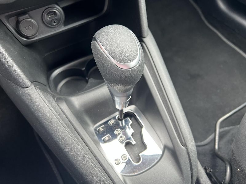 Peugeot 208 1.2*Servis*Tempomat*DPH* - fotka 22 z 37