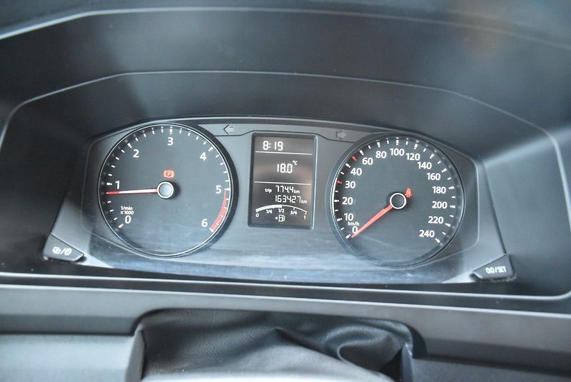 Volkswagen Transporter (2016) 2.0 TDI 75kW 9 Míst - fotka 16 z 26