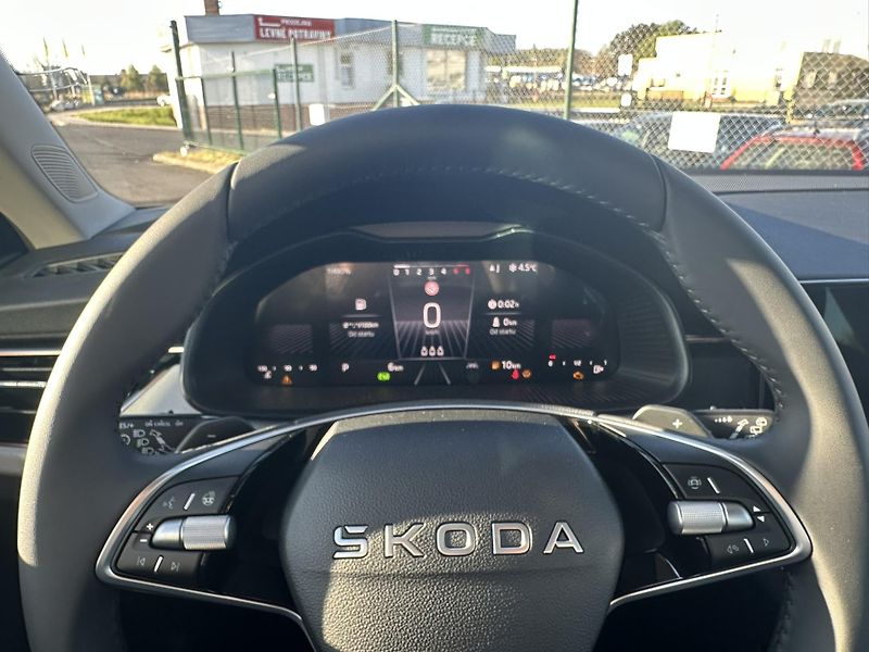 Škoda Kamiq TOP SELECTION + tažné - fotka 10 z 13