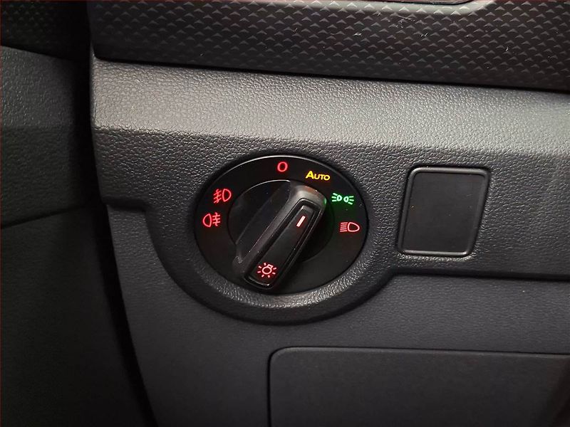 Volkswagen T-Cross (2019) R-Line 1.0 TSI, Automat - fotka 19 z 20