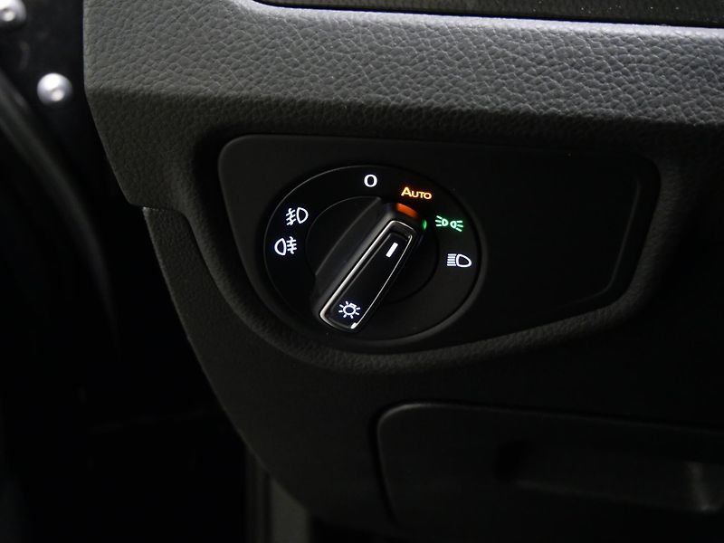 Volkswagen Touran - fotka 21 z 24
