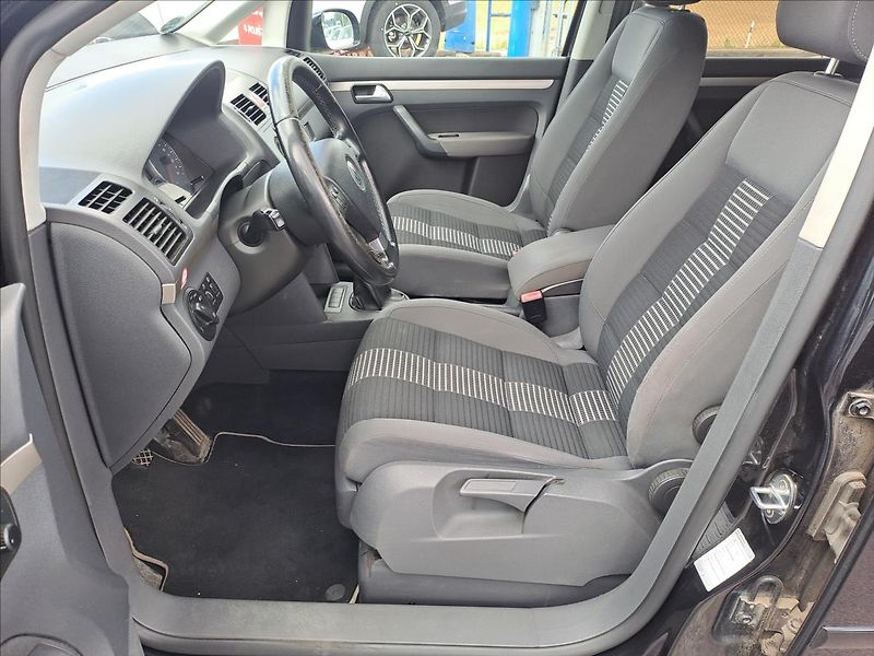 Volkswagen Touran 1,9 TDI KLIMA,TEMPOMAT - fotka 5 z 13