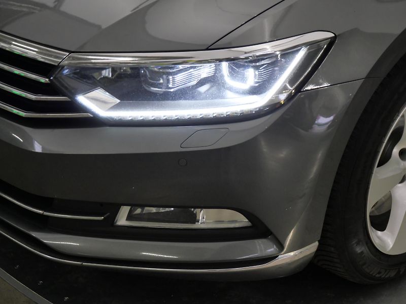 Volkswagen Passat - fotka 9 z 23