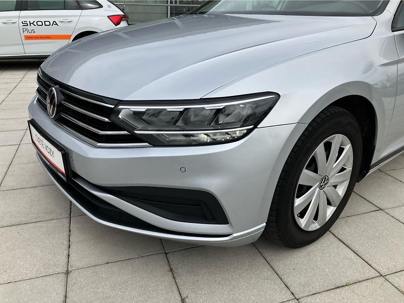 Volkswagen Passat 2.0 TDI 110 kW Business Premiu - fotka 30 z 30