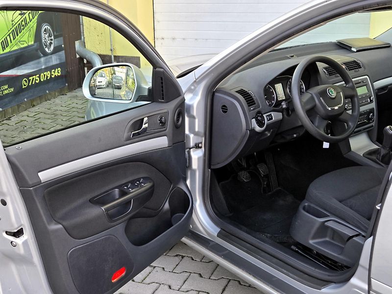 Škoda Octavia 1,2TSi Amb. *SERV.KNÍŽKA*      - fotka 26 z 39