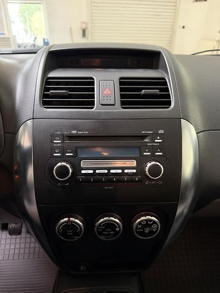 Suzuki SX4 1,6 79kW, ČR - fotka 14 z 22