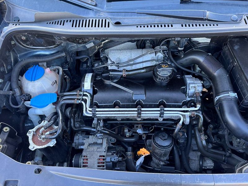 Volkswagen Caddy (2005) 2,0SDI 51KW 7 MÍST 2X ŠOUPAČKY - fotka 43 z 50