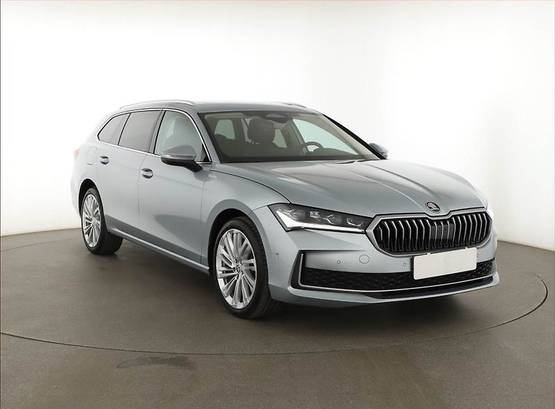 Škoda Superb (2025) 2.0 TDI, L&K, Head Up, Navigac - fotografie inzerátu