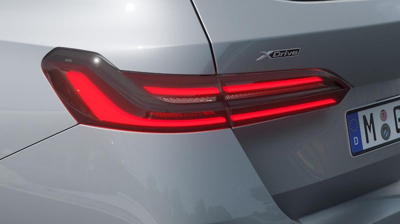 BMW Řada 5 540d xDrive Touring - fotka 9 z 14