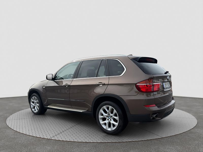 BMW X5 (2010) - fotka 5 z 28