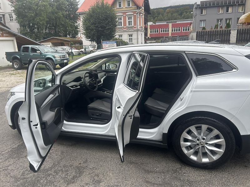 Škoda Enyaq 150kw, iV80 19ALU SOH 90% - fotka 13 z 51