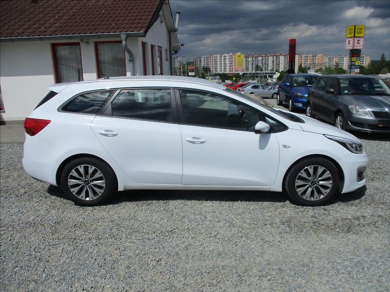 Kia Ceed 1,6 CRDi, klima,servis,DPH,CZ, - fotka 4 z 40