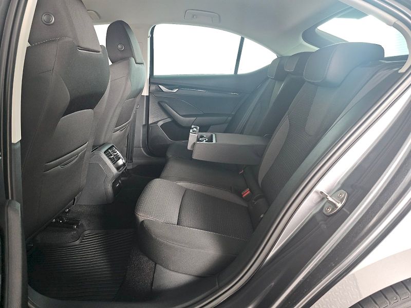Škoda Octavia (2024) 1.5TSI 85kW SELECTION - fotka 7 z 27