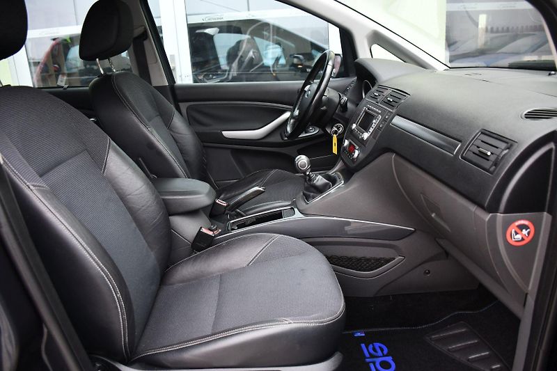 Ford Grand C-MAX 2.0TDCi TITANIUM TAŽNÉ - fotka 19 z 28