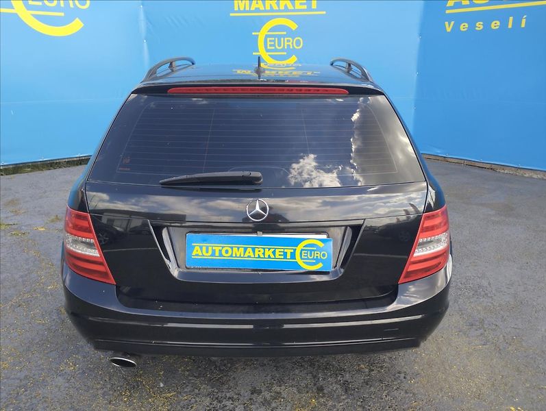 Mercedes-Benz Třídy C 2.2 CDi 150KW   2,1 - fotka 4 z 22