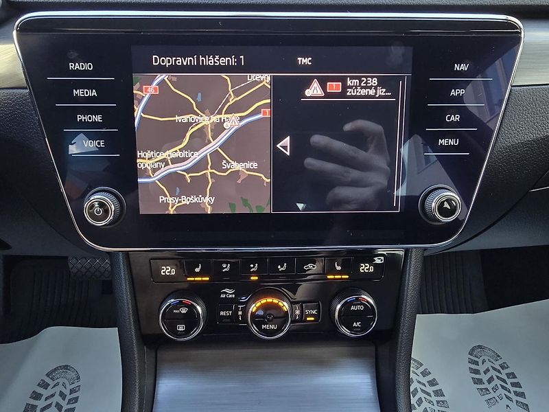 Škoda Superb 200kW 4x4 DSG STYLE DPH - fotka 31 z 45