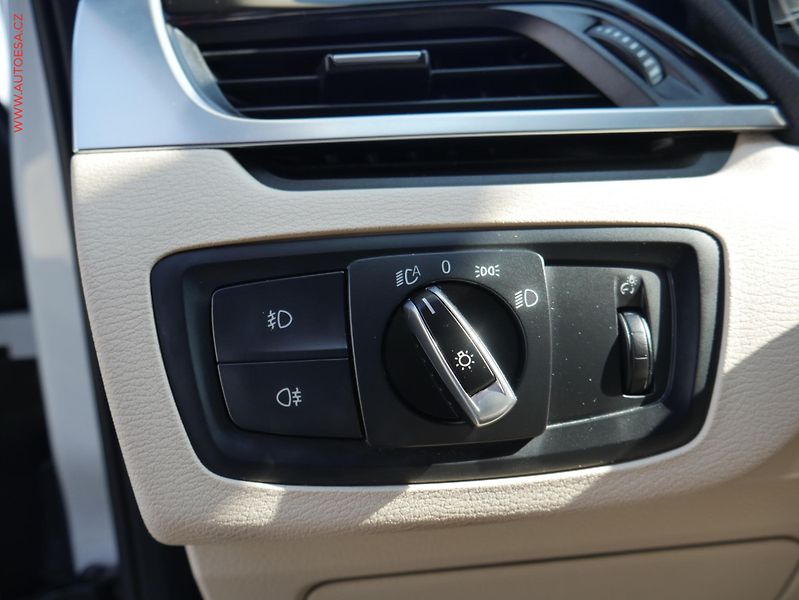 BMW X1 (2015) 2.0 d, 2.maj,ČR, X-Line, AT - fotka 22 z 26