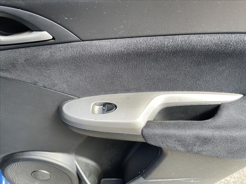 Honda Civic 2,2 CTDi*103kW*+ Al kola 17 l - fotka 23 z 35
