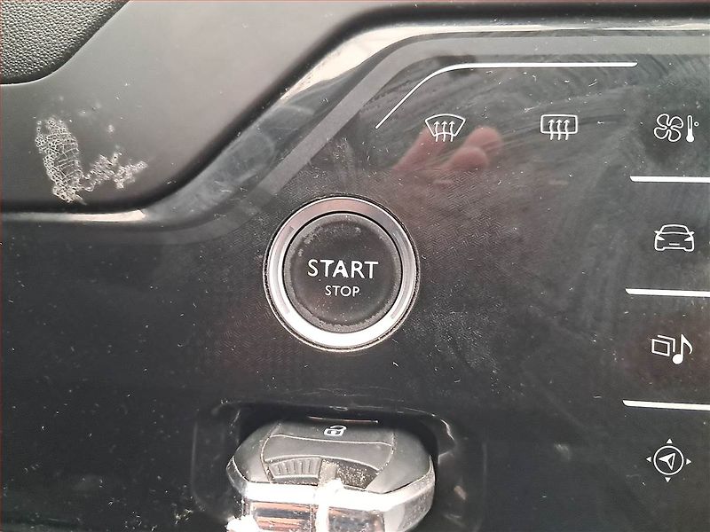 Citroën C4 Picasso (2014) 1.6 HDi, 7 míst, Navi - fotka 17 z 21