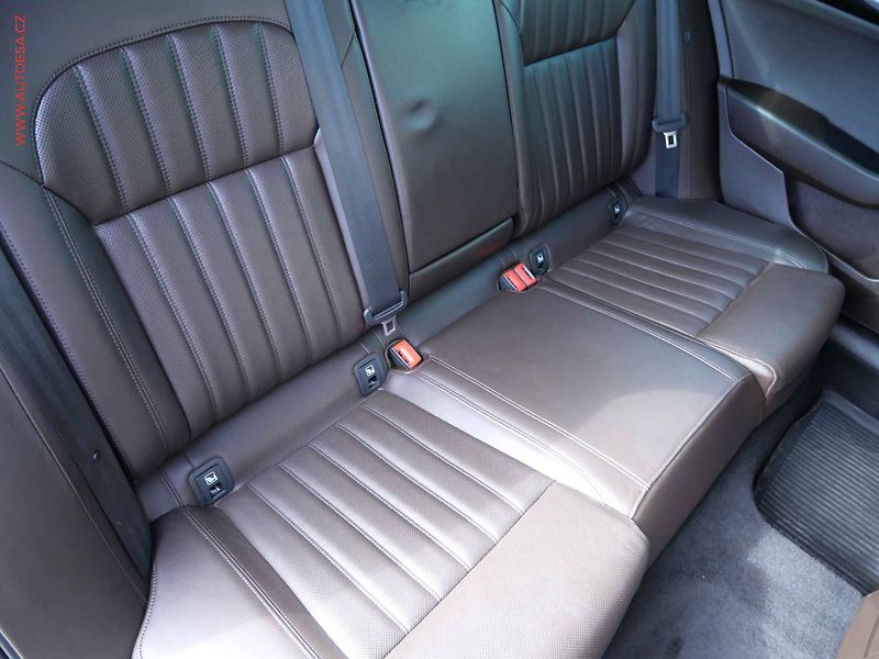 Škoda Superb (2015) 2.0TDi, 1.maj,ČR, L&K, DSG - fotka 12 z 25