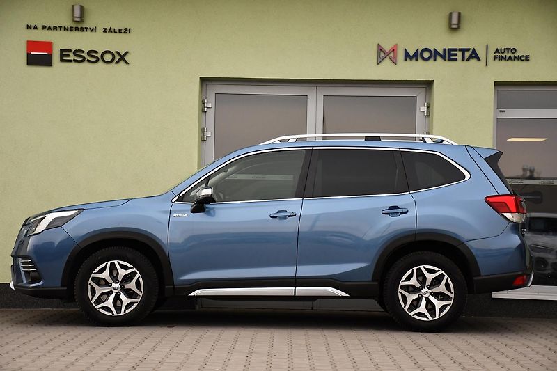Subaru Forester e-BOXER ACC CARPLAY KAMERA - fotka 2 z 53