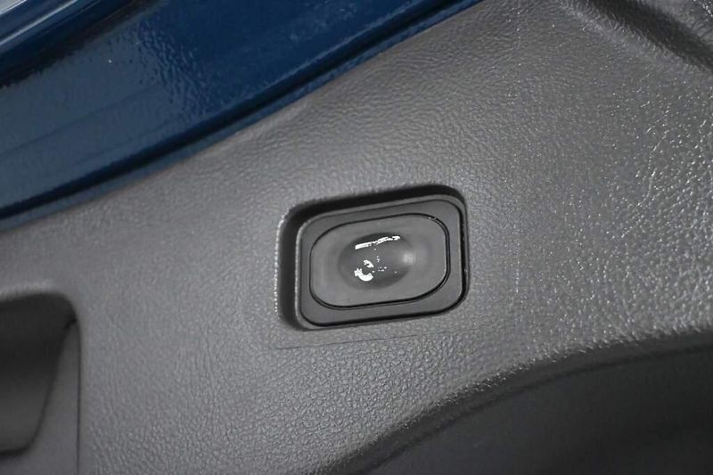 Ford Mondeo (2022) 2.0 LED SONY ACC Tažné 8AT ECO - fotka 27 z 38