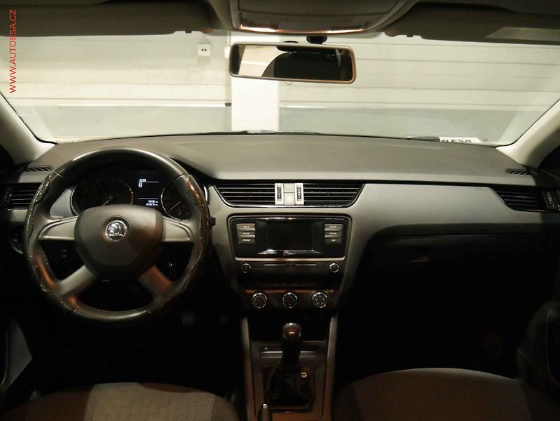 Škoda Octavia (2015) 1.6 TDi, ČR, AC - fotka 8 z 13