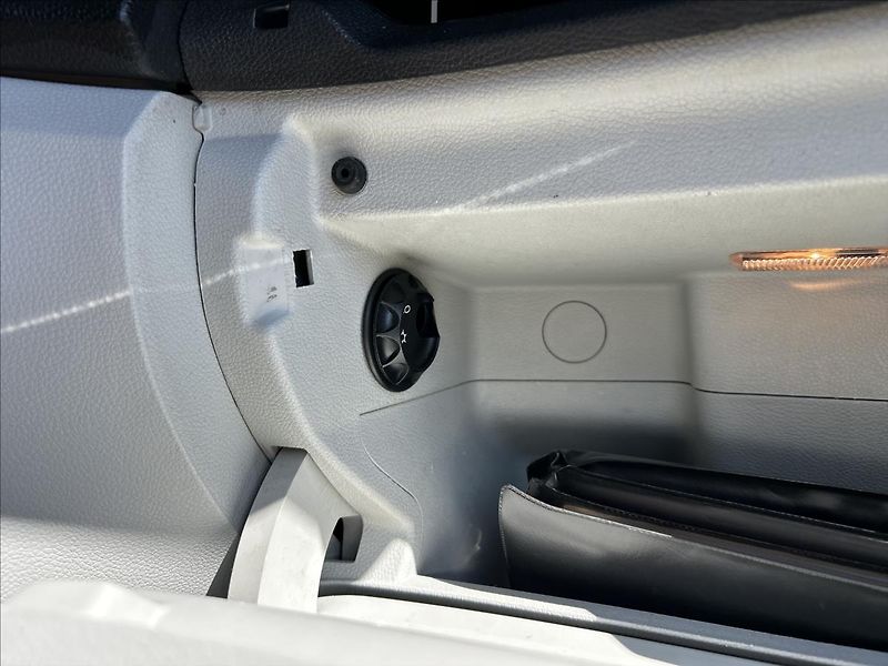 Škoda Fabia 1,6 i Automat  Klima, nová STK - fotka 27 z 50